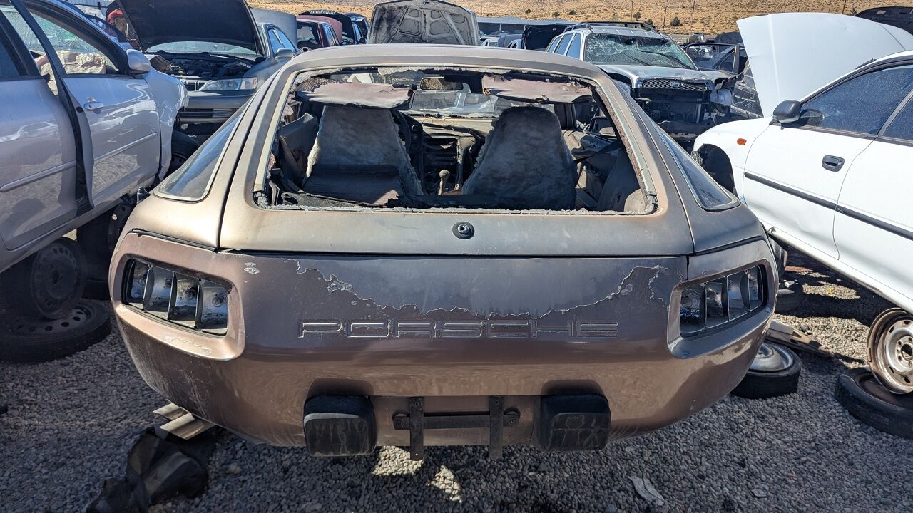 junkyard find 1980 porsche 928