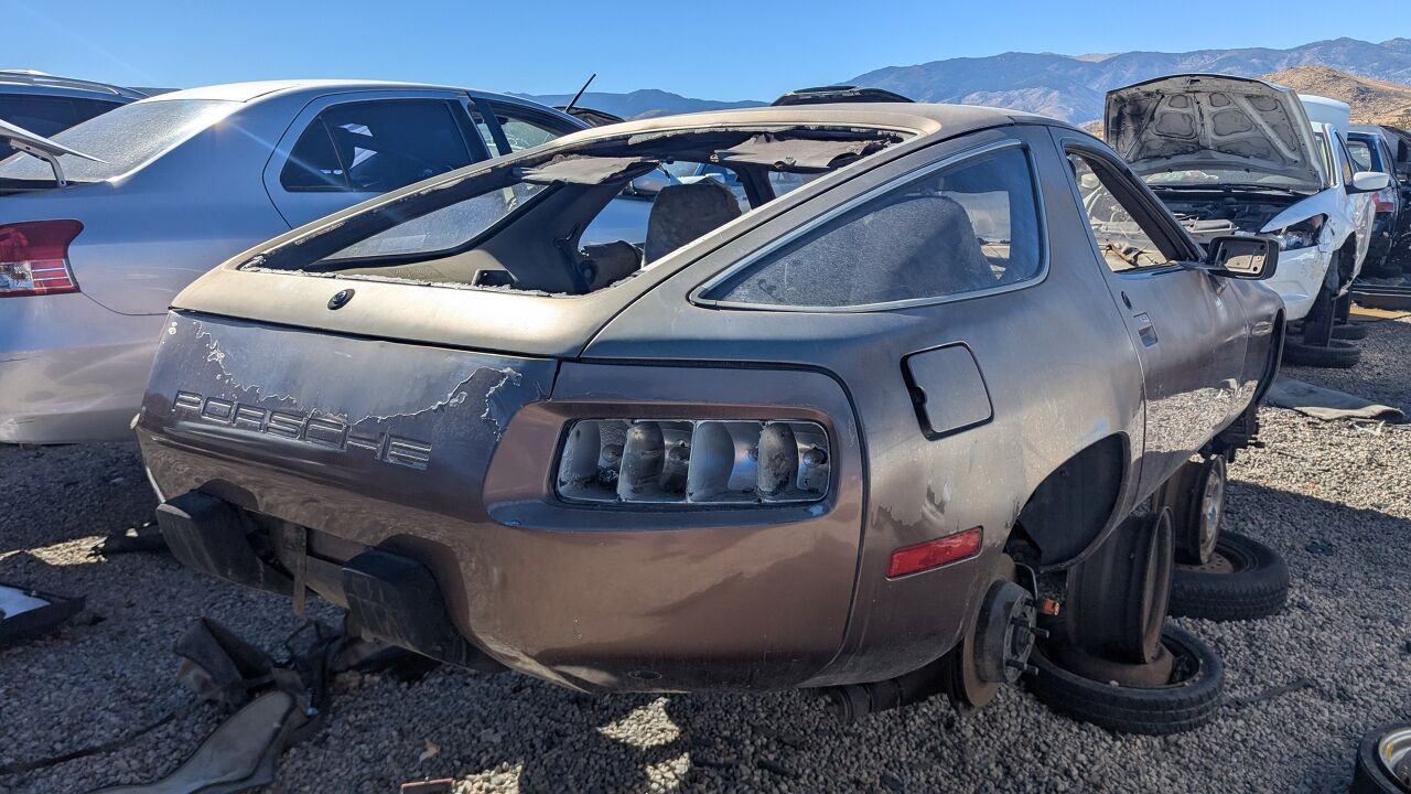 junkyard find 1980 porsche 928