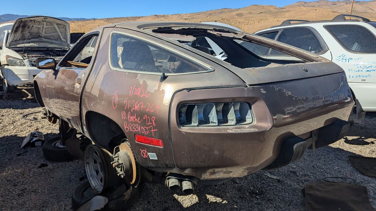 junkyard find 1980 porsche 928