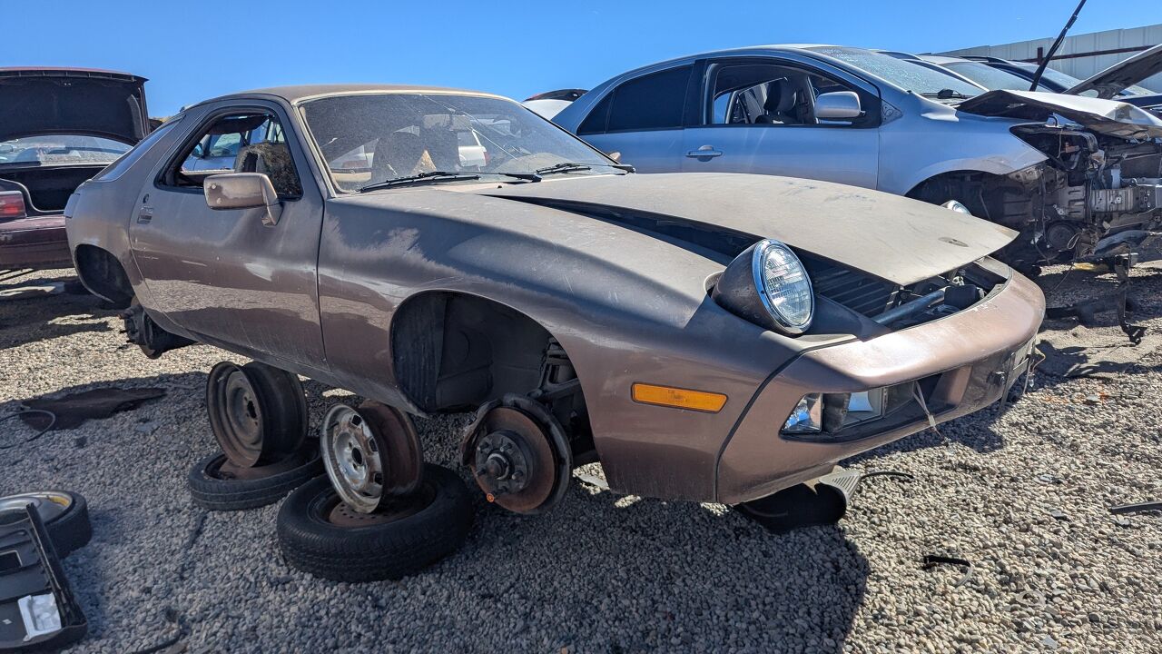 junkyard find 1980 porsche 928