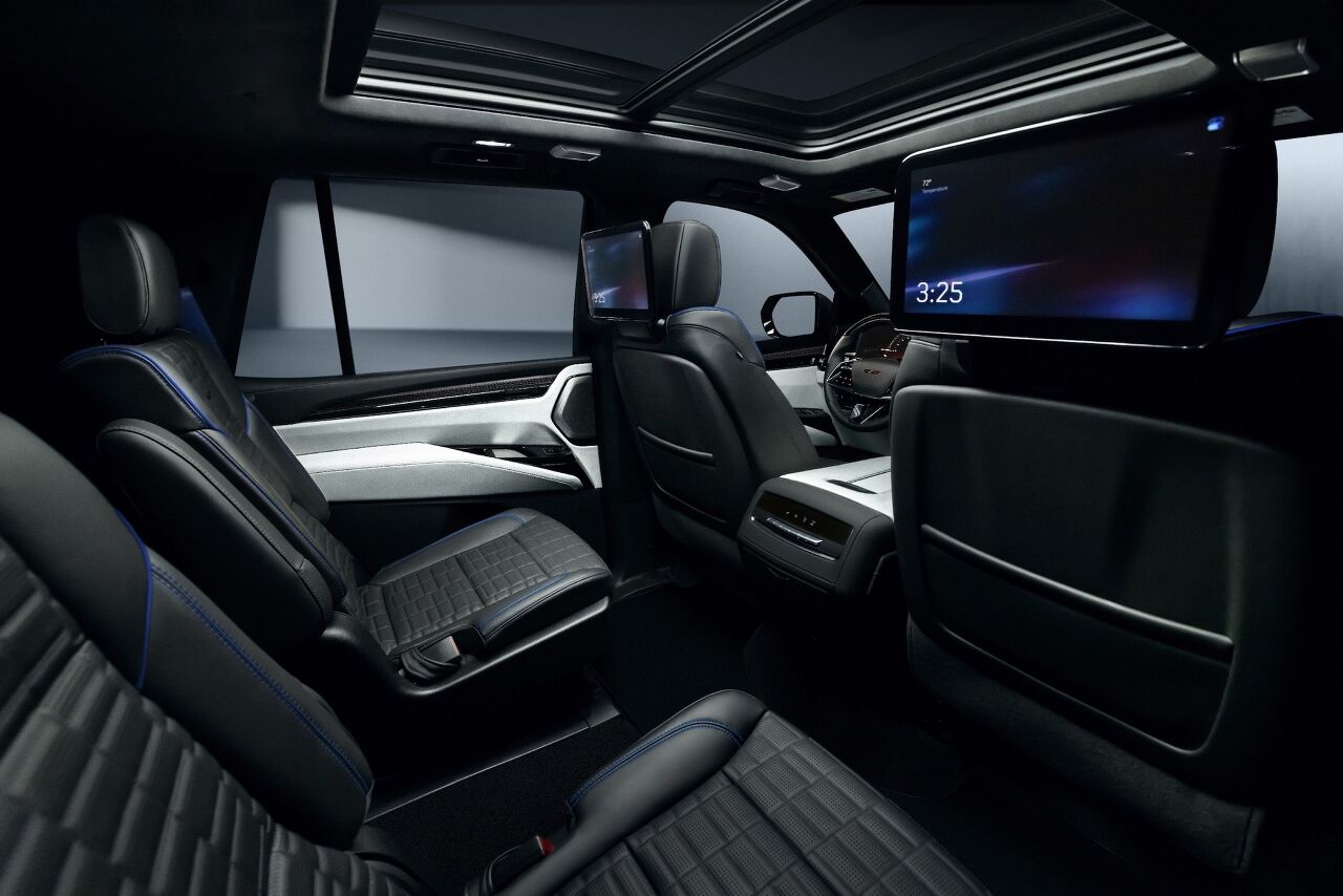 cadillac introduces 239 000 escalade v 125th anniversary collector series