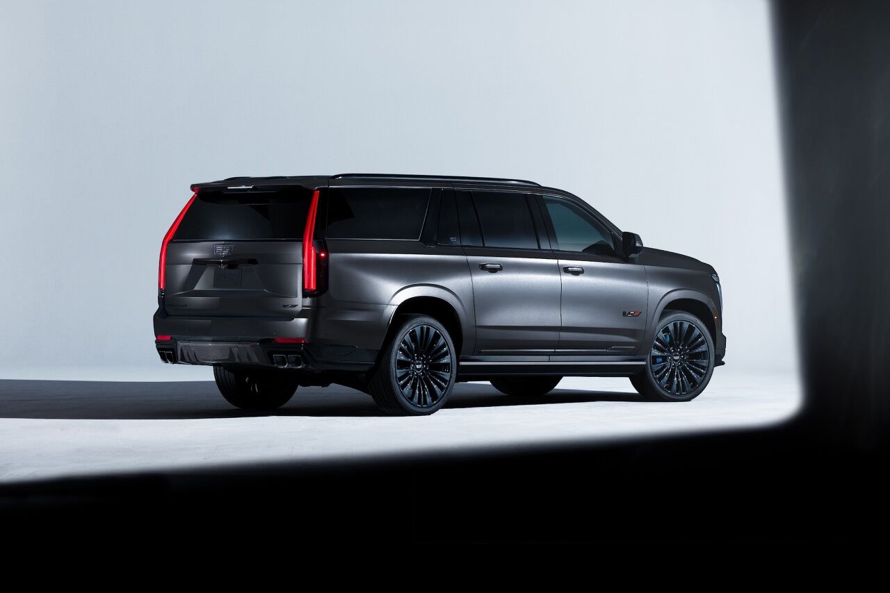 cadillac introduces 239 000 escalade v 125th anniversary collector series